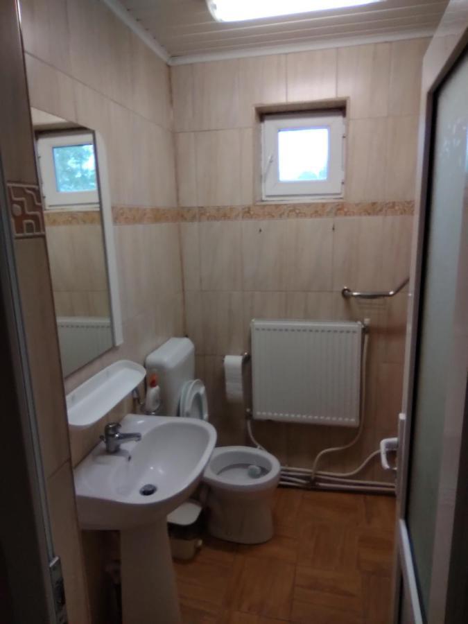 Pensiunea Casa Didina บาเคา ภายนอก รูปภาพ